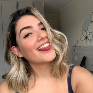 Meet your Posher, Beatriz